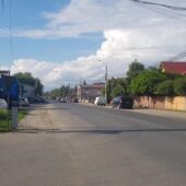 Comuna Tunari la Strip Mall