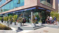 LIBERTÉ, cafenea si cofetarie langa ASE