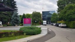 Parcul si gradinile Crowne Plaza Bucuresti