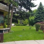 Parcul si gradinile Crowne Plaza Bucuresti
