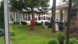 Parcul si gradinile Crowne Plaza Bucuresti