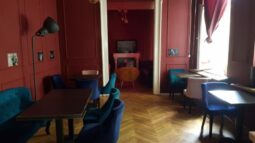 Victoria Hub, bistrou boem in Calea Victoriei