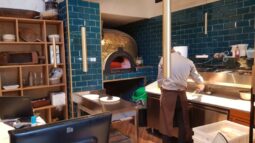 Salonul MRS Residence, restaurant in Parcul Herastrau