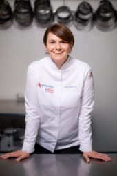 Ana Consulea Brand Ambassador Elle&Vire Professionnel