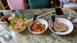 TUYA Food for Sharing, restaurant in Parchul Herastrau