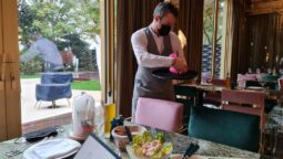 TUYA Food for Sharing, restaurant in Parchul Herastrau