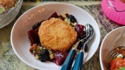 TUYA Food for Sharing, restaurant in Parchul Herastrau