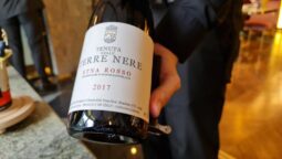 TUYA Food for Sharing, restaurant in Parchul Herastrau