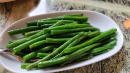 TUYA Food for Sharing, restaurant in Parchul Herastrau