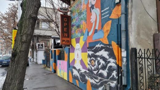 Open Pub, local in strada Tunari