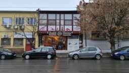 Sushi House, bistrou de sushi in strada Tunari