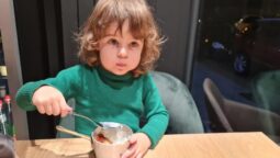 Domnisorul Butunoiu la cina la Orlando Zaharia