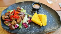 Maroon, restaurant la Unirii in Bucuresti