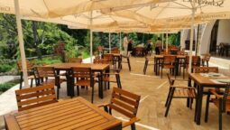 Cetatuia Magura, hotel & restaurant in Buzau