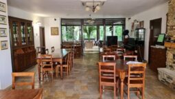 Cetatuia Magura, hotel & restaurant in Buzau