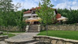 Cetatuia Magura, hotel & restaurant in Buzau
