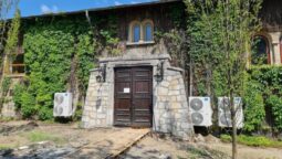 Pivnita cu comori de la Statiunea de Cercetare Pietroasa