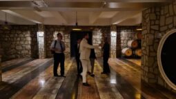 Pivnita cu comori de la Statiunea de Cercetare Pietroasa