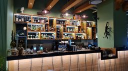 Yukka, restaurant internațional pe bd. Nicolae Titulescu din București