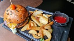 Yukka, restaurant international pe bd. Nicolae Titulescu din Bucuresti