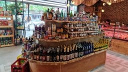 Fine Food gourmet shop & bistro Restocracy