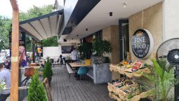 Fine Food gourmet shop & bistro Restocracy