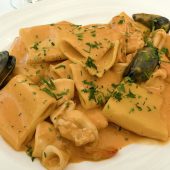 Akos, restaurant mediteraneean in Bucuresti - Restocracy