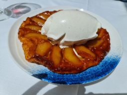 Akos, restaurant mediteraneean in Bucuresti - Restocracy