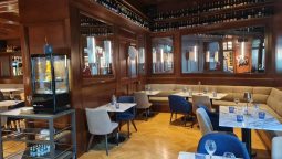 Champagne & More Lounge, Radisson Blu Hotel - Restocracy