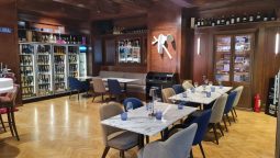 Champagne & More Lounge, Radisson Blu Hotel - Restocracy