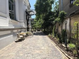 Restaurant Eto în Casa Doctorului Goilav din București