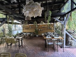 Restaurantul Rare Garden