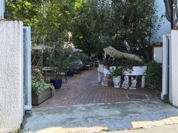 Restaurantul Rare Garden