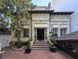 Restaurantul Rare Garden